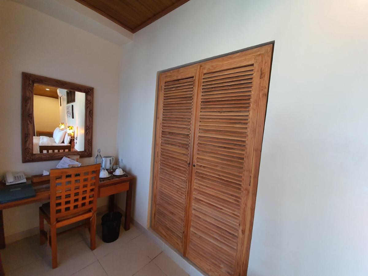 Hotel Genggong Candidasa Buitenkant foto